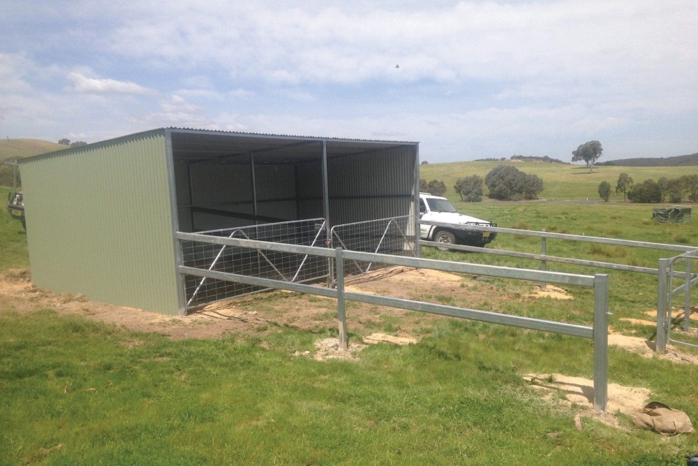 Horse shelter